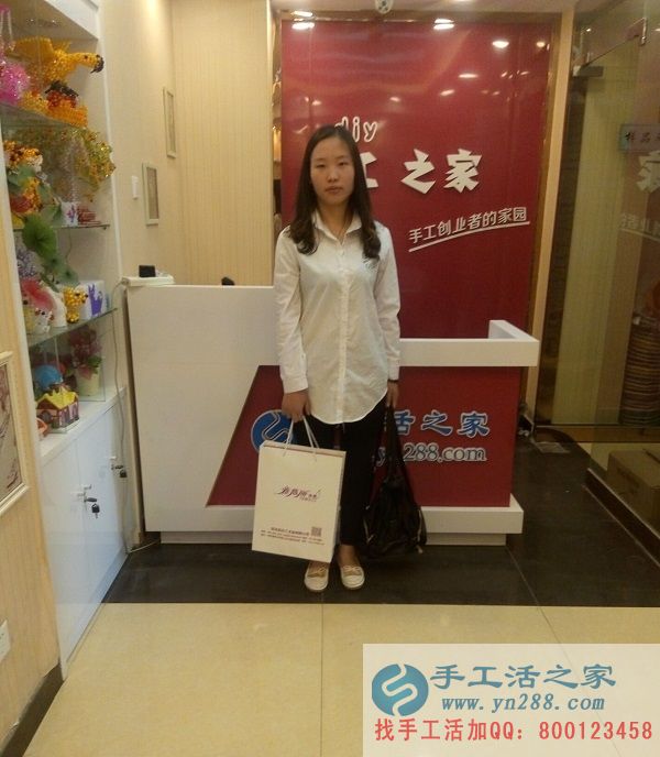 河北保定商店郝女士來手工活之家考察，欲組織人做手工活(圖1)