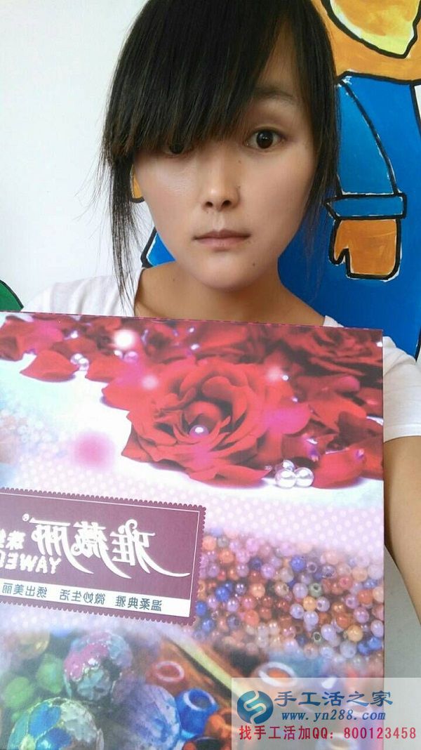 云南王女士做手工活串珠繡業(yè)余時間兼職做手工活增加收入 云南王女士做手工活串珠繡業(yè)余時間兼職做手工活增加收入(圖1)