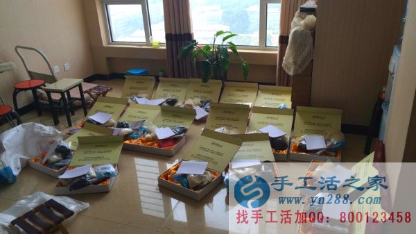 所有的材料已放齊全，等待密封