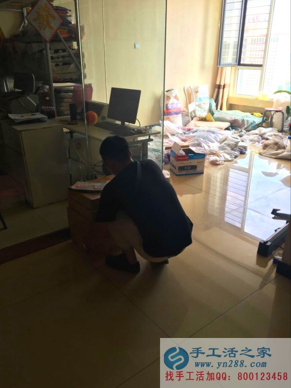 手工活之家外發(fā)加工2016年7月25日發(fā)貨記錄: 圓通快遞小哥來(lái)搬貨啦