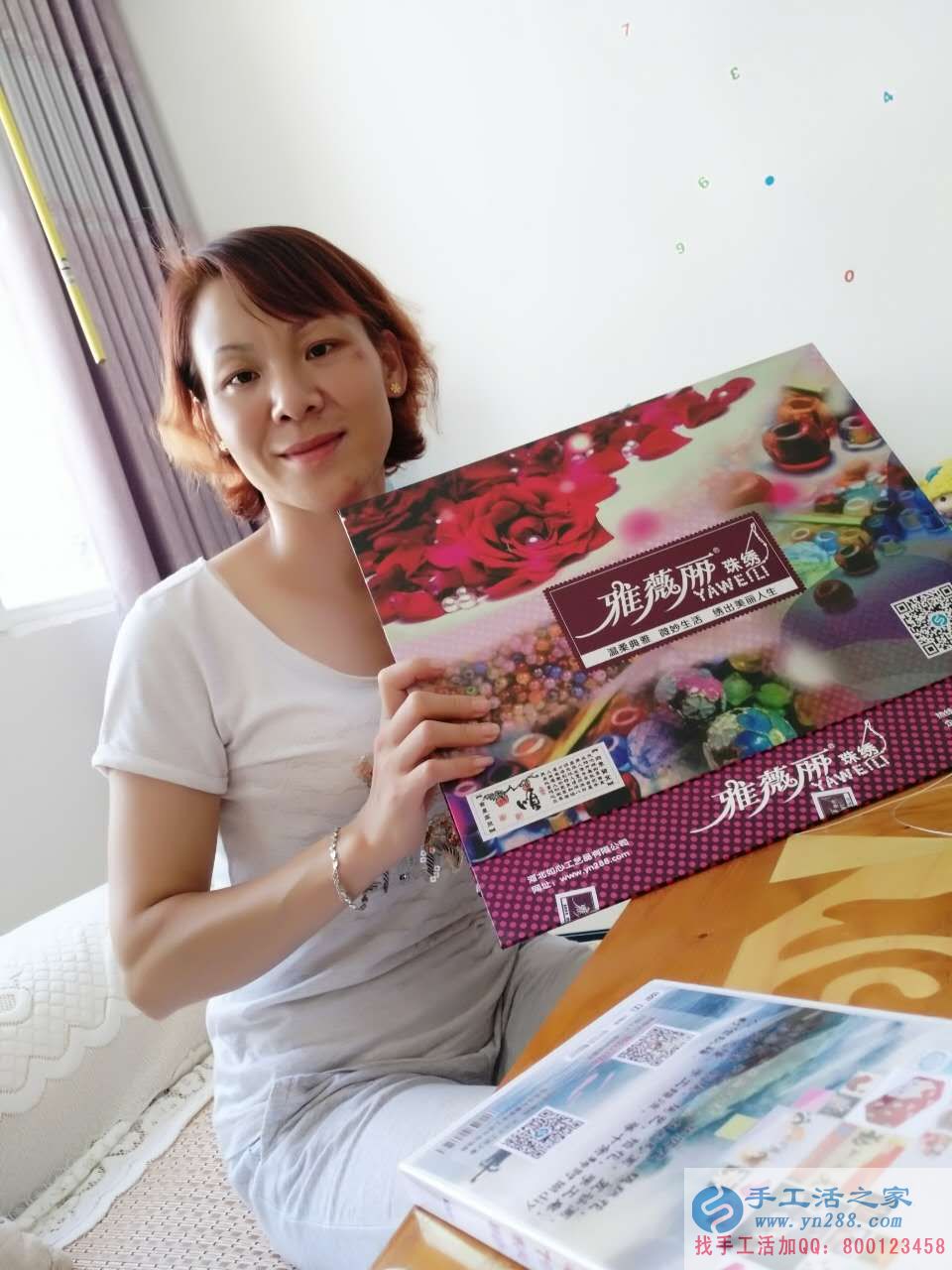 哪里有可以在家做的手工活？廣西壯族自治區(qū)王女士做手工活串珠繡