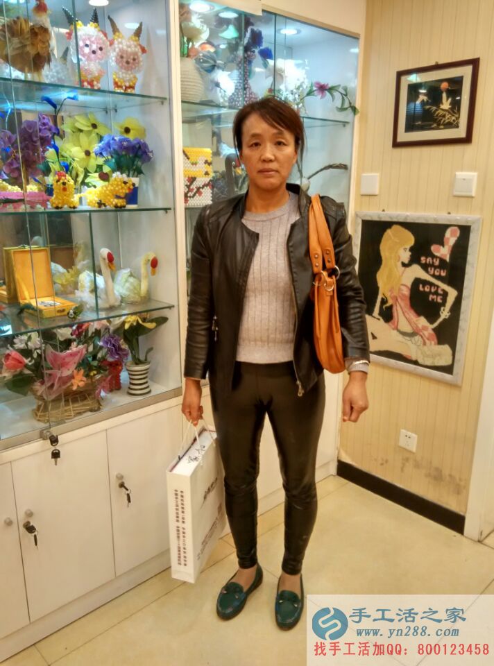 河南安陽張先生陪妻子來手工活之家尋找創(chuàng)業(yè)致富好項目 河南安陽張先生陪妻子來手工活之家尋找創(chuàng)業(yè)致富好項目