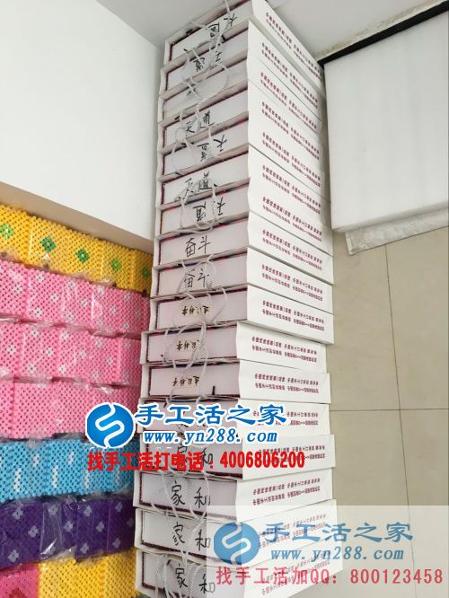  河南安陽(yáng)武女士業(yè)余做手工活“把零散時(shí)間換成錢(qián)”！