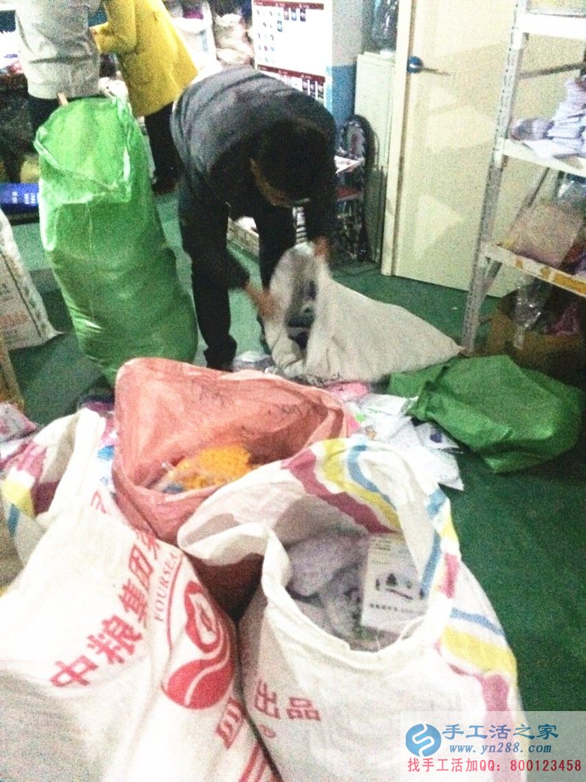 2016年11月13日手工活之家網立體串珠紙巾盒外發(fā)加工記錄