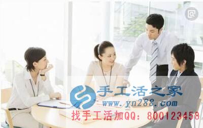 冬季兼職哪家強(qiáng)？遼寧錦州李女士看準(zhǔn)手工活之家外發(fā)項(xiàng)目，在家串珠掙錢(qián)