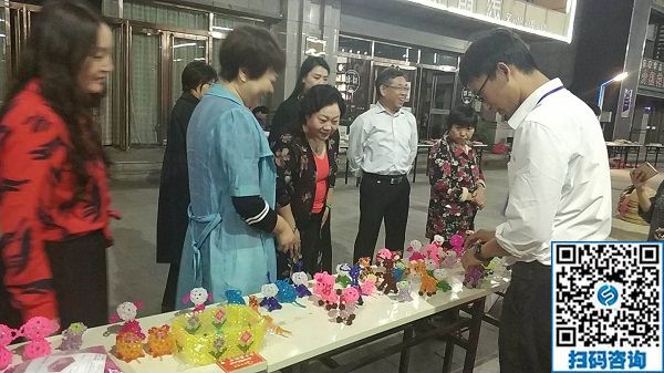 720元藏著重慶秦先生的勤奮，彩珠繡手工活兼職是著陸點(diǎn)