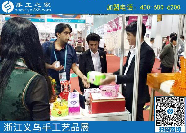 每次結(jié)算幾百元，河南禹州劉女士對拿回家做的手工活加工項目非常滿意