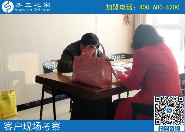 11月2日，哪里有在家做的手工活？那么多人選擇了這個彩珠繡免押金手工活。手工之家接待考察加工客戶剪影