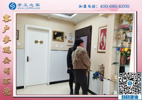 手工之家——客戶參觀珠繡作品 手工之家——客戶參觀珠繡作品