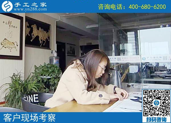 在家做手工活賺錢什么事也不耽誤，河北衡水高女士還能陪著孩子寫作業(yè)