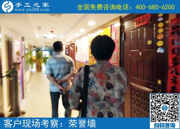 與年齡無(wú)關(guān)，掙錢什么時(shí)候也不晚。云南曲靖劉女士做手工活外發(fā)加工項(xiàng)目掙錢后說(shuō)