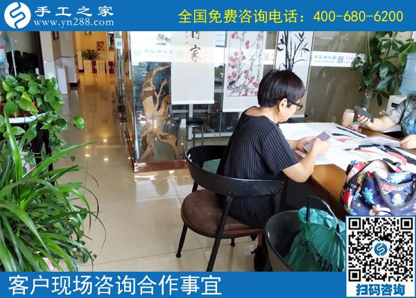 鄰居也能做得好，湖南耒陽(yáng)張女士做珠繡外發(fā)手工活加工掙錢(qián)開(kāi)了個(gè)好頭