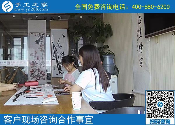 珠小孔大很好穿，河南開(kāi)封于女士在家做手工活外發(fā)加工掙錢(qián)