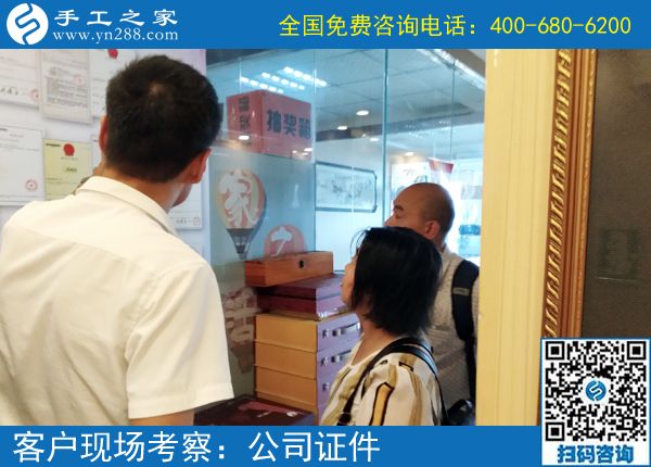 這個正規(guī)供料的手工活，是重慶蘇女士追求自信快樂人生的法寶