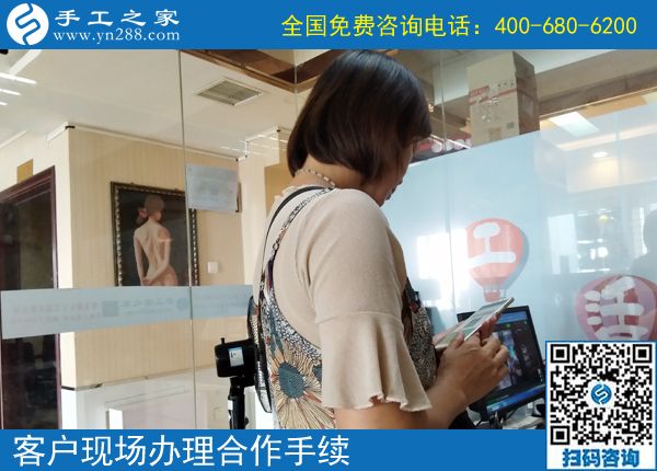 與付出比起來(lái)，這個(gè)可以寄到家做的手工活收入不錯(cuò)。上海翟女士這樣評(píng)價(jià)自己的兼職手工活