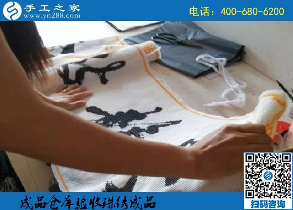 8月15日，在家做什么手工活掙錢(qián)，很多人選擇珠繡外發(fā)手工活，手工之家接待考察加工客戶(hù)剪影