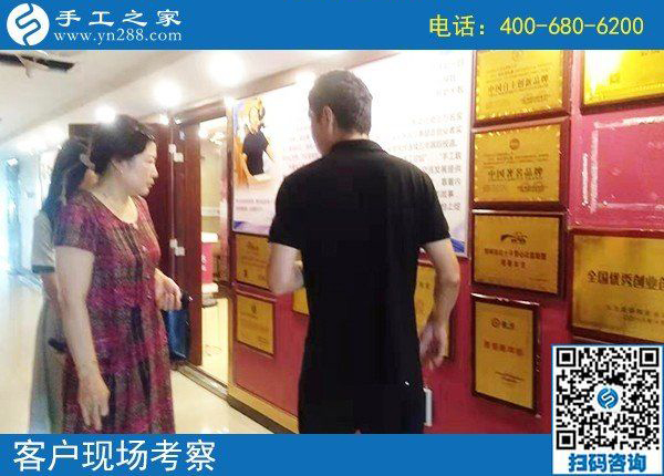 8月19日，能掙錢的手工活是珠繡負(fù)責(zé)回收的手工活，手工之家接待考察加工客戶剪影