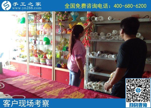中秋節(jié)在家做手工活勵志珠，一家人團(tuán)聚不用外出打工(圖2)