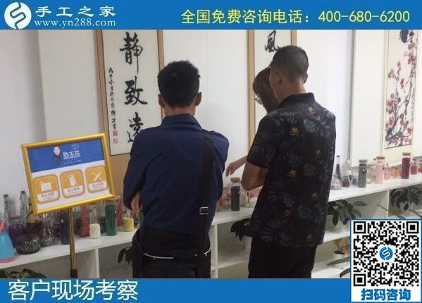 8月10日，負(fù)責(zé)郵寄到家和回收的手工活，就來“服務(wù)好每一個(gè)加工人員”的手工活外發(fā)加工企業(yè)，手工之家接待考察合作加工客戶剪影8月10日，負(fù)責(zé)郵寄到家和回收的手工活，就來“服務(wù)好”的手工活外發(fā)加工企業(yè)，手工之家接待考察合作加工客