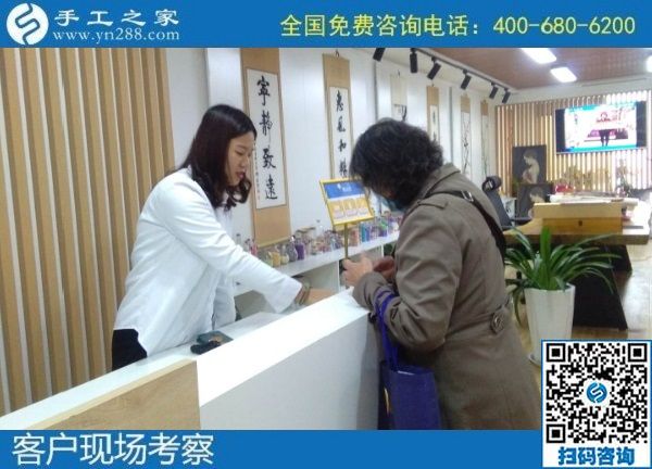 10月15日，在家做手工活加工，把手工活拿回家做是居家掙錢的好方法，手工之家接待考察加工客戶剪影