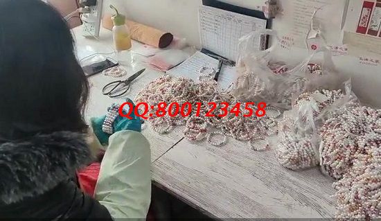 12月29日，拿回家做的手工活大批有，沒有技術(shù)門檻，老人也能做。手工之家倉庫日常工作實(shí)拍