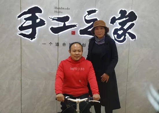 3月5日，干凈安全，負(fù)責(zé)郵寄到家的手工活，拿回家做的手工活，就是勵(lì)志珠珠繡外發(fā)手工活，手工之家接待考察合作加工客戶(hù)剪影