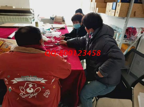 3月10日，正規(guī)供料的手工活，在家做的手工活，這里的合作模式和服務(wù)都好，考察合作加工客戶現(xiàn)場(chǎng)學(xué)習(xí)剪影