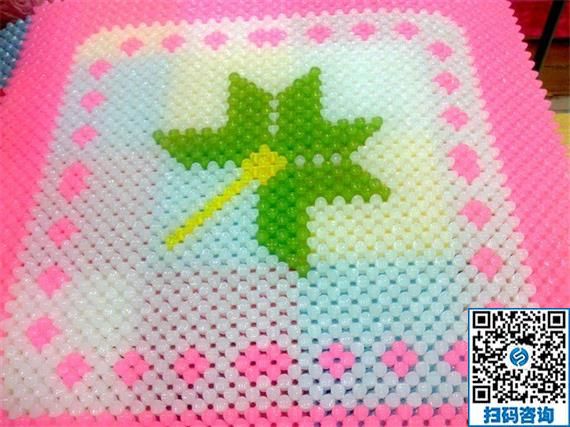 漂亮的串珠手工活外發(fā)，深得手工愛好者們喜愛(圖1)