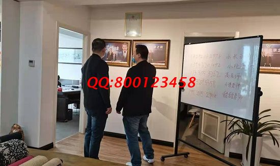 4月11日，想接正規(guī)廠家的手工活，珠繡這個拿回家做的手工活，成為越來越多人的選擇。手工之家接待考察合作加工客戶剪影