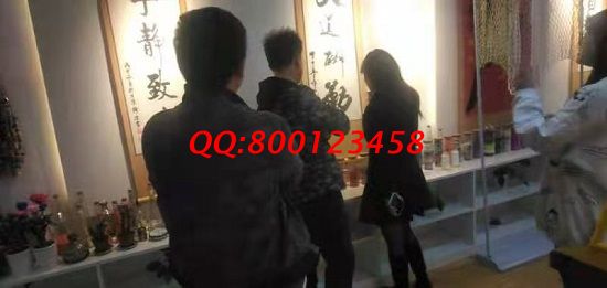 4月11日，想接正規(guī)廠家的手工活，珠繡這個拿回家做的手工活，成為越來越多人的選擇。手工之家接待考察合作加工客戶剪影