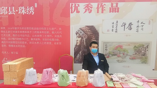 珠繡非遺項目展風采，助力邱縣文冠果花節(jié)----記邱縣第六屆文冠果花節(jié)勝利開幕