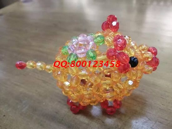 1月21日，可以寄到家做的手工活，在家做手工活掙錢(qián)，手工之家的珠繡串珠手工活外發(fā)加工項(xiàng)目可信可靠，圖為勵(lì)志珠珠繡串珠成品實(shí)拍