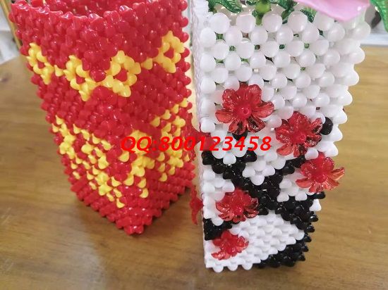 4月21日，可以寄到家做的手工活，加工手工活掙錢，要有收益，產(chǎn)品質(zhì)量很重要，手工之家這樣來(lái)保證，圖為勵(lì)志珠珠繡串珠手工產(chǎn)品實(shí)拍