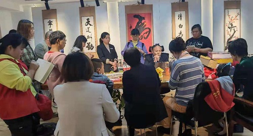 創(chuàng)業(yè)，其實有章可循，“手工之家”模式讓你人生有夢、創(chuàng)業(yè)成功                      ----記手工之家第二期全國優(yōu)秀繡娘培訓(xùn)會