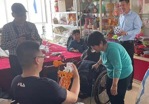 用手工實現(xiàn)人生價值--------熱烈歡迎北京市殘疾人代表團(tuán)蒞臨手工之家參觀考察