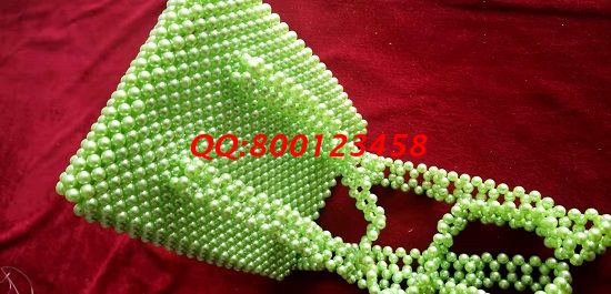 6月24日，可以帶回家做的手工活，珠繡手工活外發(fā)加工項(xiàng)目適合你、我、他和她，圖為勵(lì)志珠珠繡新款珠包成品實(shí)拍