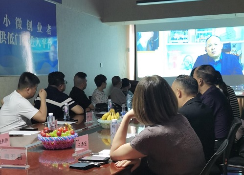 傳遞愛心，讓社會美好溫暖------記邯鄲紅十字愛心公益聯(lián)盟在手工之家