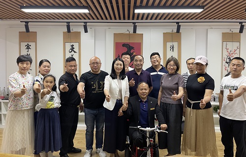 拳拳愛心，只為世間溫暖------記愛心企業(yè)手工之家創(chuàng)始人郝總