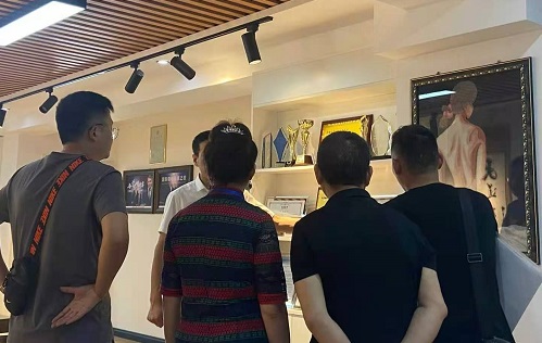 以珠繡手工為紐帶，做好居家就業(yè)創(chuàng)業(yè)-------記四川南充殘聯(lián)合作考察團在手工之家