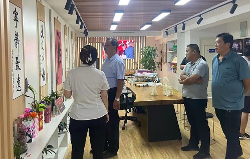 發(fā)展殘疾人事業(yè)，實施鄉(xiāng)村振興戰(zhàn)略--------記邱縣梁二莊鎮(zhèn)村領(lǐng)導(dǎo)一行蒞臨手工之家參觀指導(dǎo)