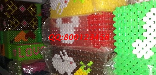 8月16日，在家賺錢的手工活，可以寄到家做的手工活，勵(lì)志珠珠繡外發(fā)手工活有這樣的服務(wù)，圖為勵(lì)志珠珠繡串珠產(chǎn)品實(shí)拍