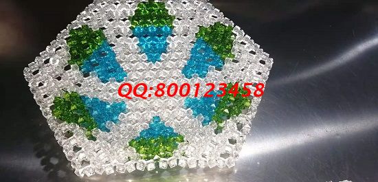 8月19日，服務(wù)貼心，這個(gè)正規(guī)供料的手工活回收政策也非常的人性化，圖為勵(lì)志珠珠繡串珠成品實(shí)拍