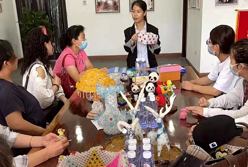 不同的安排，共同的節(jié)日 --- --- 國(guó)慶節(jié)快樂(lè)！