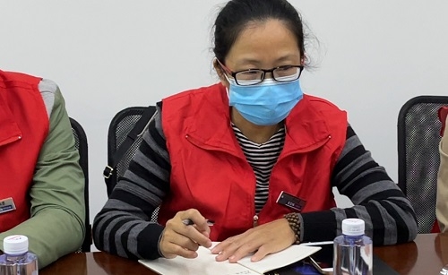 10月5日，想接正規(guī)廠家的手工活，手工活代加工項(xiàng)目，大家選擇這個(gè)可信可靠的珠繡手工，圖為手工之家第五期優(yōu)秀繡娘培訓(xùn)會(huì)剪影