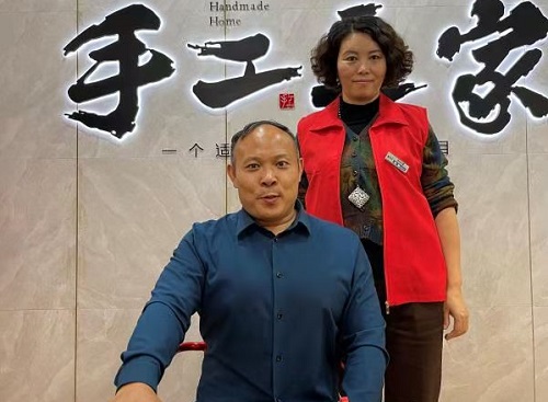 10月7日，正規(guī)可靠，拿回家做的手工活，可以寄到家做的手工活代理加工項(xiàng)目，就選這里，圖為手工之家優(yōu)秀繡娘培訓(xùn)會(huì)剪影