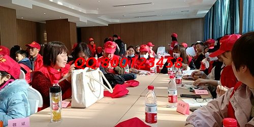 10月11日，想接正規(guī)廠家的手工活，找拿回家做的手工活，看好這兩點，可以放心選擇了，圖為手工之家優(yōu)秀繡娘往期培訓會剪影