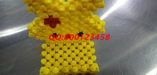 10月17日，可以帶回家做的手工活，手工之家的外發(fā)手工活是這樣交付成品的，圖為勵志珠珠繡串珠成品實拍