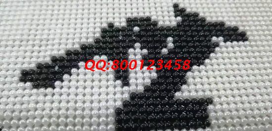 11月1日，考察合作的手工活代理加工項(xiàng)目，在家做手工活掙錢(qián)，如何能掙得更多，圖為勵(lì)志珠珠繡成品細(xì)節(jié)實(shí)拍