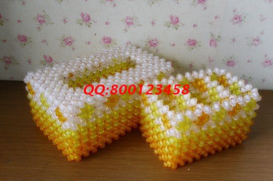 12月28日，做手工活外發(fā)加工項(xiàng)目掙錢(qián)，可以帶回家做的手工活，要好好做、堅(jiān)持做，圖為勵(lì)志珠珠繡串珠成品實(shí)拍(圖3)