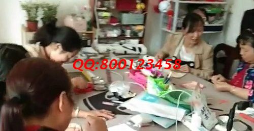 1月30日，正規(guī)手工活在家賺錢，可以寄到家做的手工活，選十多年的手工企業(yè)手工之家的珠繡串珠外發(fā)手工活，圖為各地加工人員工作室剪影